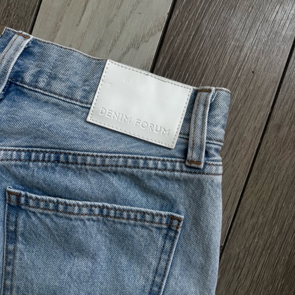 Aritzia Denim Forum Mid-Rise Cargo Skirt | Size: 23 | Excellent Condition - Picture 5 of 7